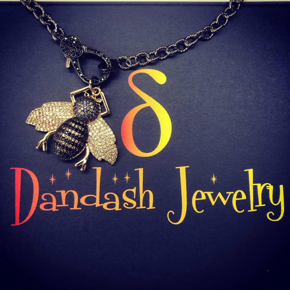Honeybee chain necklace